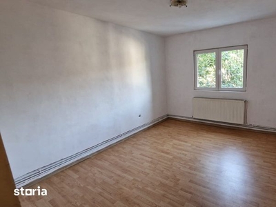 Vand apartament cu o camera in Cartierul Tudor Vladimirescu