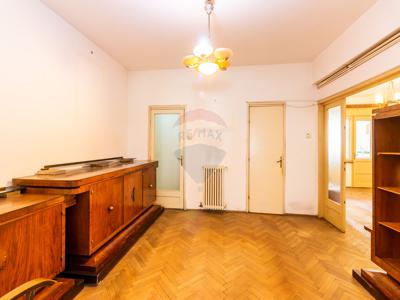 Apartament 3 camere vanzare in bloc de apartamente Bucuresti, Brezoianu