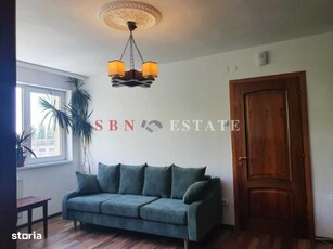 Apartament semidecomandat, 51 mp utili, lift, parcare, zona Terra