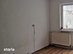 Apartament 2 camere,etaj 1 zona Aleea Streiului