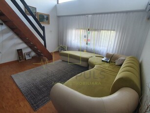 Apartament 4 camere Timisoara, apartament pe doua nivele cu scara interioar