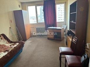 Apartament de vanzare cu o camera, Podu Ros