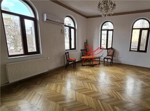 OFERTA! Vanzare apartament 3 camere in vila, Ferdinand