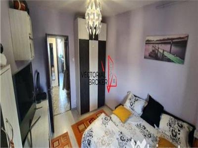 Apartament 3 camere decomandate, 80mp, bl.1987, Basarabia Diham