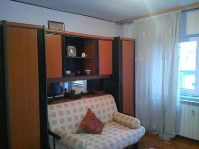 Inchiriere apartament 3 camere Decebal Alba Iulia Va oferim spre inchiriere un apartam