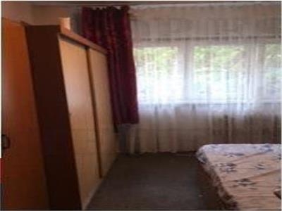 Apartament 2 camere decomandat in zona Ozana