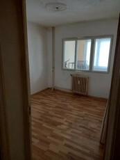 Apartament 2 camere, zona Bucovina / parter, pret 43000 euro neg