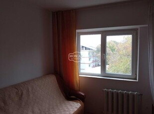 Apartament 3 camere strada Primaverii , etaj 3 cu imbunatatiri