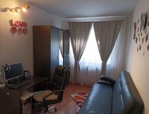 Apartament 3 camere, zona Primaverii, etaj 1