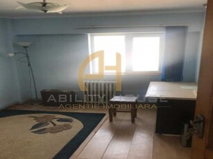 Apartament 4 camere, zona Parcul Curcubeului, Botosani