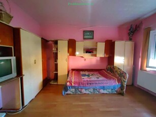 Apartament cu 2 dormitoare la casa pe strada Andrei Saguna / ALFA