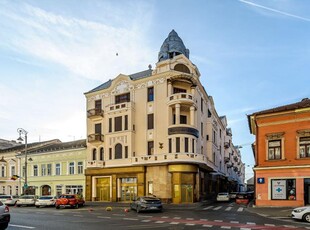 REZERVAT! Apartament cu 4 camere in Palatul Bohus, Arad