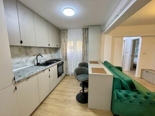 De vanzare apartament cu 3 camere, zona Primaverii