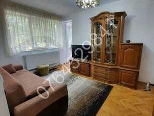 Inchiriere apartament 3 camere Pajura, Str. Hrisovului, la 10 minute metrou Jiului