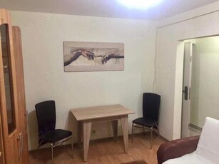 Închiriez apartament cu o cameră ultracentral