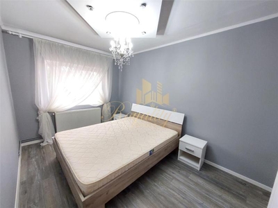 Apartament 2 camere, transformat in 3, ETAJUL 2- Zona Spitalului Judetean