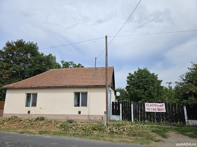 casa locuibila de vanzare in Bedő la 9 km de vama bors