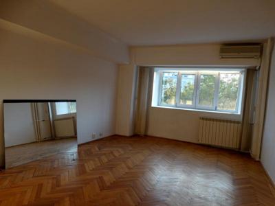Apartament 4 camere decomandat Unirii_Rond Alba Iulia, nemobilat
