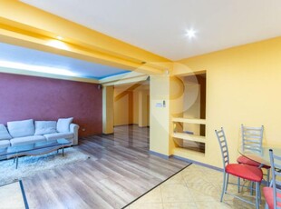 Apartament cu trei camere de inchiriat in piata Alba Iulia, comision 0