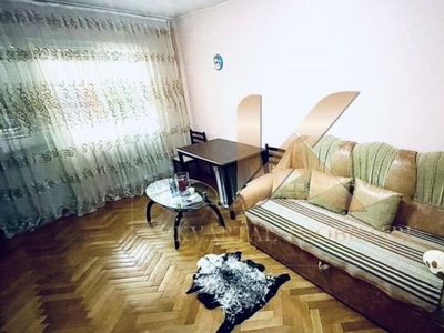 Apartament 2 camere, 53 mp semidecomandat. Zona Vlaicu!