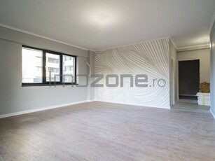 Apartament 3 camere 3 Camere, 81 mp+115 mp curte