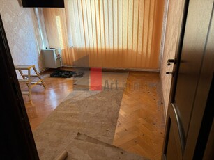 Apartament 4 camere Dristor, apartament de 4 camere Va prezentam spre vanza