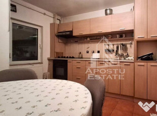 Apartament 4 camere decomandat, etajul2