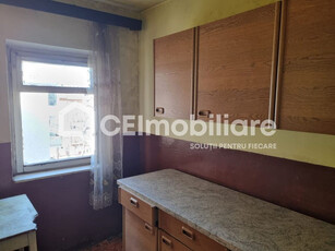 Apartament cu 2 camere de vânzare Lugoj