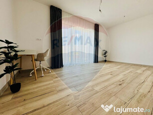 Apartament cu 3 camere de vânzare în zona Central