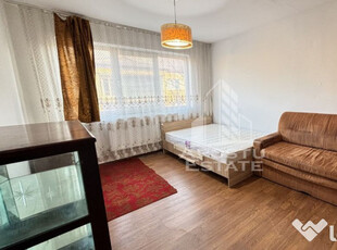 Apartament cu o camera, decomandat, etaj intermediar, zon...