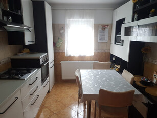 Apartament doua camere etaj trei