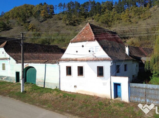 Casă săsească în Valchid, judetul Sibiu cu scoala si ...