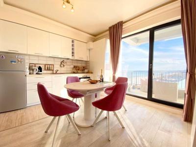 Apartament in prima linie langa plaja, cu priveliste superba