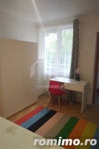 Apartament 3 camere, decomandat, Zona Centrală