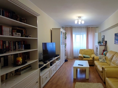 Apartament 4 camere de vanzare in zona Tomis 2