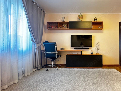 Apartament cu 3 camere zona Lacul Tei