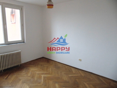 De vanzare apartament cu 4 camere in Tg-Mures Dambu