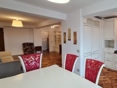 Inchiriez apartament 3 camere, bloc nou, zona Calea Dumbravii, cu parcare subterana