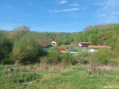 Închiriez cabane in liziera padurii