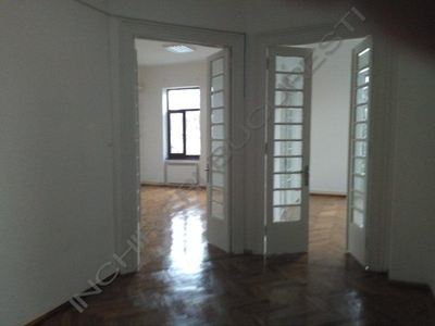 UNIRII SFANTA VINERI APARTAMENT 4 CAMERE