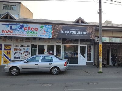 Vând spațiu comercial stradal