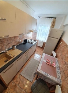 Apartament 3 camere Cetate, zona Bulevard, etaj intermediar!