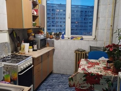 Apartament 2 camere Dristor, la maxim 2 minute de metrou etaj 6/10