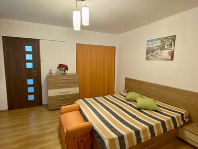 Apartament 2 camere Romana, Polona, demisol inalt