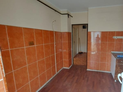 Apartament 3 camere I.C.FRIMU etaj 3, pret 75000 Euro