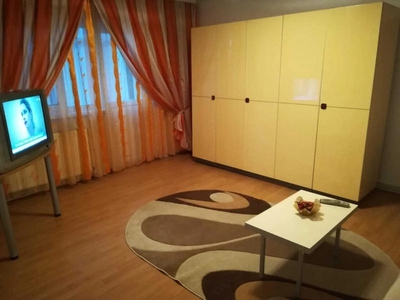 Apartament 4 camere, Bd.George Enescu, et.2 80 mp utili, pret negociabil !