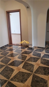 APARTAMENT 4 CAMERE CAPAT 1