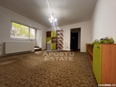 Apartament cu 2 camere, la parter, zona Complexul Studentesc