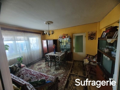 Apartament cu 3 camere Primaverii