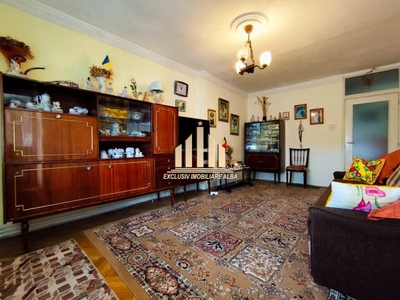 Apartament cu 4 camere decomandate, Centru